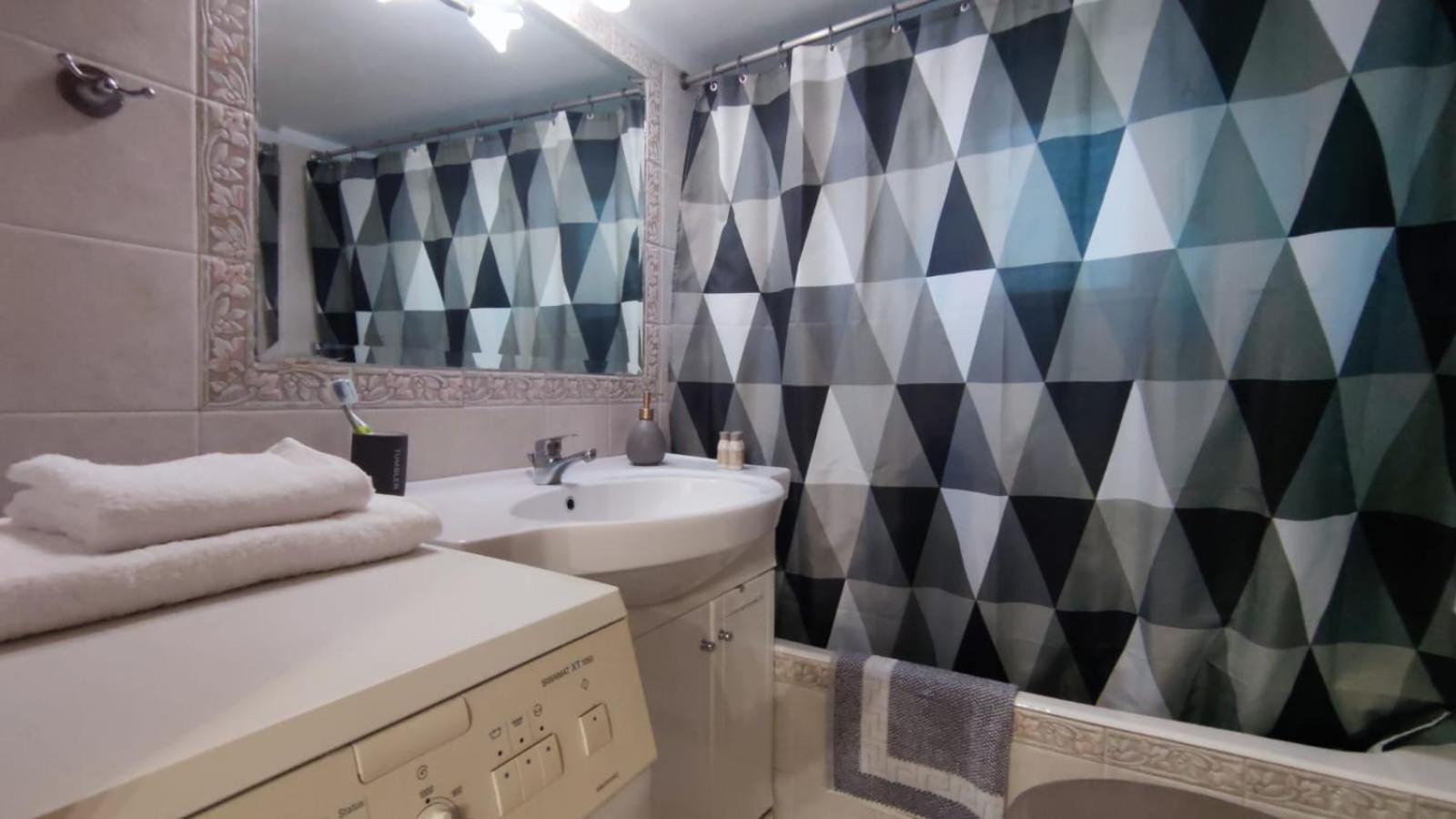 Penthouse Near Center Апартаменты *